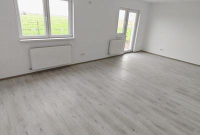 Casă individuală cu 4 camere cu Canalizare în Central - 22