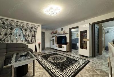 Casă cu 6 camere cu Teren 800 Mp în Radomirești - 3