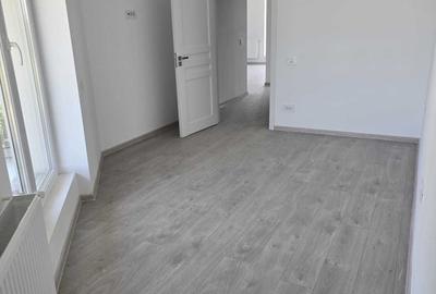 Apartament cu 3 camere semidecomandat în Lacul Morii - 3