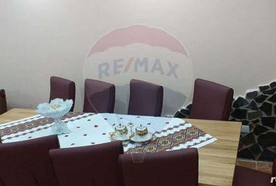 Casa / Vila cu 6 camere de vanzare - 1