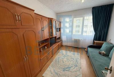 Garsonieră semidecomandată în Tractorul