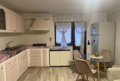 Apartament cu 3 camere decomandat în Exterior Vest - 1