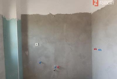 Casă cu 5 camere cu Canalizare în Plopi - 3