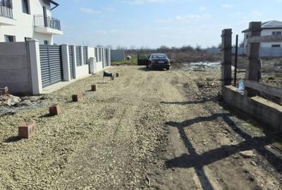 Casă cu 4 camere cu Teren 200 Mp în Central