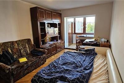 Apartament cu 4 camere decomandat, mobilat în Mănăștur
