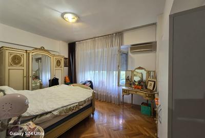 P-ta Victoriei,ap.3 cam,constr.97,dec,supraf, 128mp. loc parcare subteran, boxa. - 2
