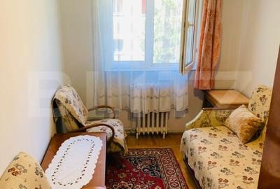 Apartament de vanzare, cu 3 camere, zona 7 Noiembrie - 4