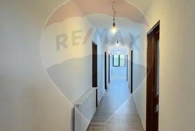 Casă cu 20 camere cu Teren 4563 Mp în Bughea de Sus - 1