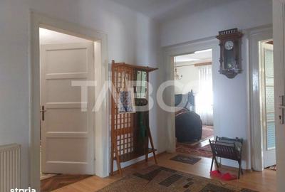 Apartament cu 2 camere decomandat în Calea Dumbrăvii - 2