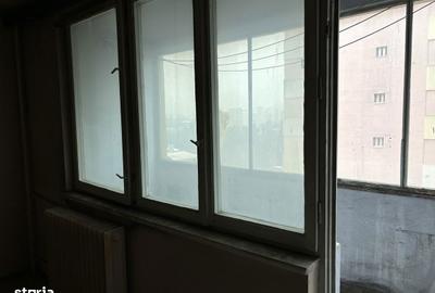 Apartament cu 3 camere decomandat în Obor