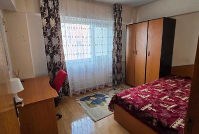 Casă cu 4 camere în Moșilor