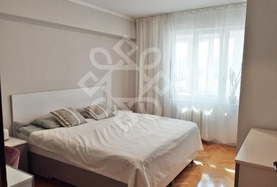 Apartament cu 3 camere decomandat, mobilat în Decebal - 9