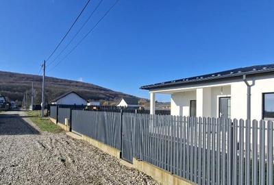 Hemeius - casa noua parter - 82 mp utili - teren 270 mp - 4