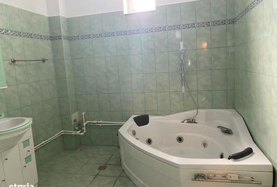 Casă cu Teren 1050 Mp în Central - 3