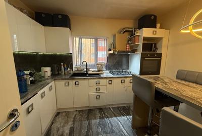 Apartament modern, 3 camere, decomandat, etaj 2 - Soarelui - 4
