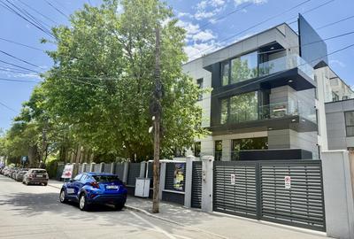 Unirii, apartament cu terasa spre Est