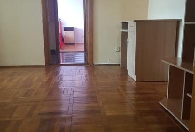 Apartament doua camere, mobilat si utilat, etaj unu, in Cornisa, langa Scoala 10 Apartament doua camere, mobilat si utilat, etaj unu, in Cornisa, langa Scoala 10 - 4