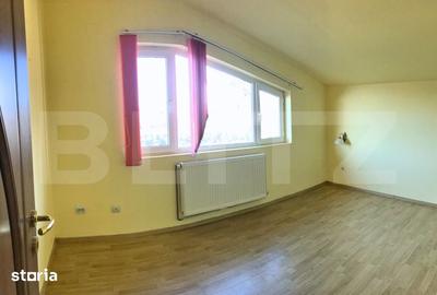 Casă cu 6 camere cu Teren 445 Mp în Răzvad - 2
