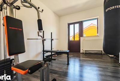 Casă cu 7 camere cu Teren 300 Mp în Nord