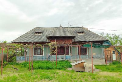 Casă cu 3 camere în Căciulești - 2