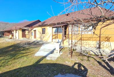 Casă cu 3 camere în Central - 1