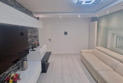 Apartament cu 4 camere decomandat în Central - 3