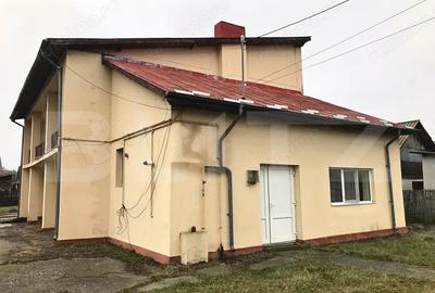 Casă cu Teren 1023 Mp în Central