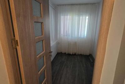 Apartament de inchiriat 2 camere - 4