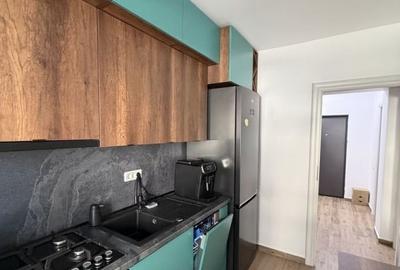 Apartament cu 2 camere decomandat, mobilat în Tractorul - 2