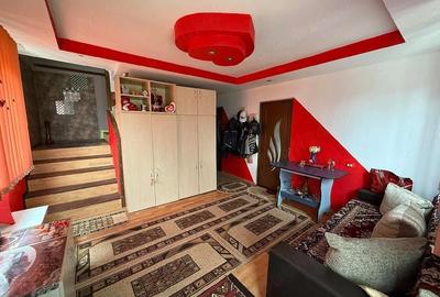 Casă cu 2 camere cu Teren 7100 Mp în Central - 2