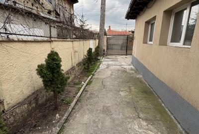 Casă individuală cu 4 camere cu Canalizare în B-dul București - 6