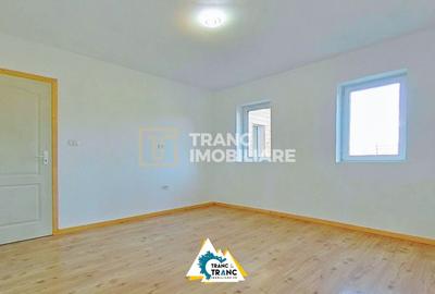 Casă cu 6 camere cu Teren 290 Mp în Sânleani - 9