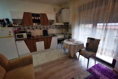 De vanzare apartament 2 camere Complexul Studen?esc - 2