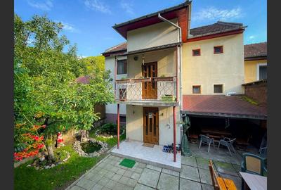 Casa in zona Lend din caramida arsa, 300 mp utili - 1