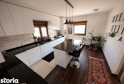 Casă cu 6 camere cu Teren 3700 Mp în Central - 6