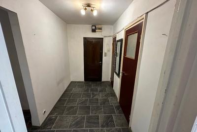 Apartament 3 camere, decomandat, an constructie 1976, etaj 4 din 4 - 3