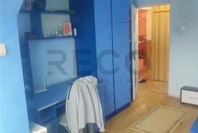 Apartament cu 3 camere decomandat în Decebal - 4