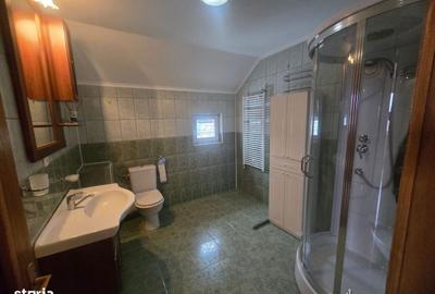 Casă cu 4 camere în Săucești - 2