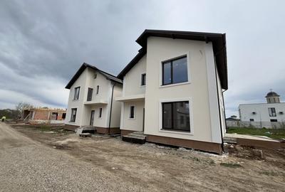 De vanzare vila individuala 5 camere zona noua Tunari - 2