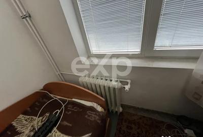 Apartament cu 3 camere decomandat în Apărătorii Patriei - 15