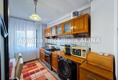 Apartament cu 2 camere decomandat în Decebal - 10