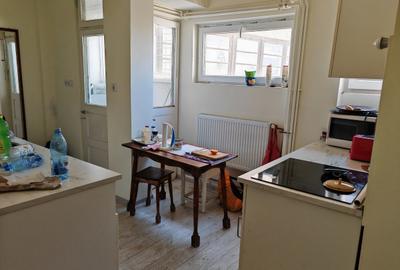 Apartament cu 3 camere decomandat în Sala Palatului - 9