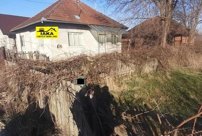 Casă cu 3 camere cu Teren 1000 Mp în Lăpuș - 1