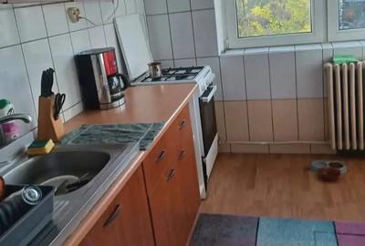 Inchiriez canera in apartament S6 - 4