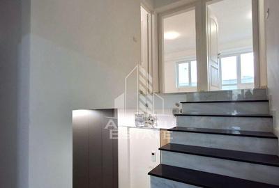 Apartament samanta cu 3 camere in zona Polivalenta - 2