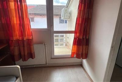 Apartament cu 2 camere decomandat în Medicină - 3