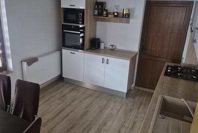 Casă cu 4 camere în Central - 2
