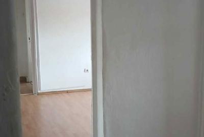 Apartament cu 3 camere semidecomandat în Central - 8