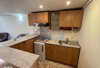 Casă cu 6 camere cu Canalizare în Dâmbul Rotund - 3