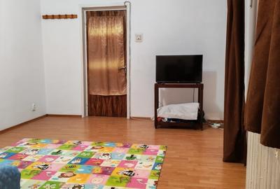 Drumul Taberei, Piata Moghioros - 8